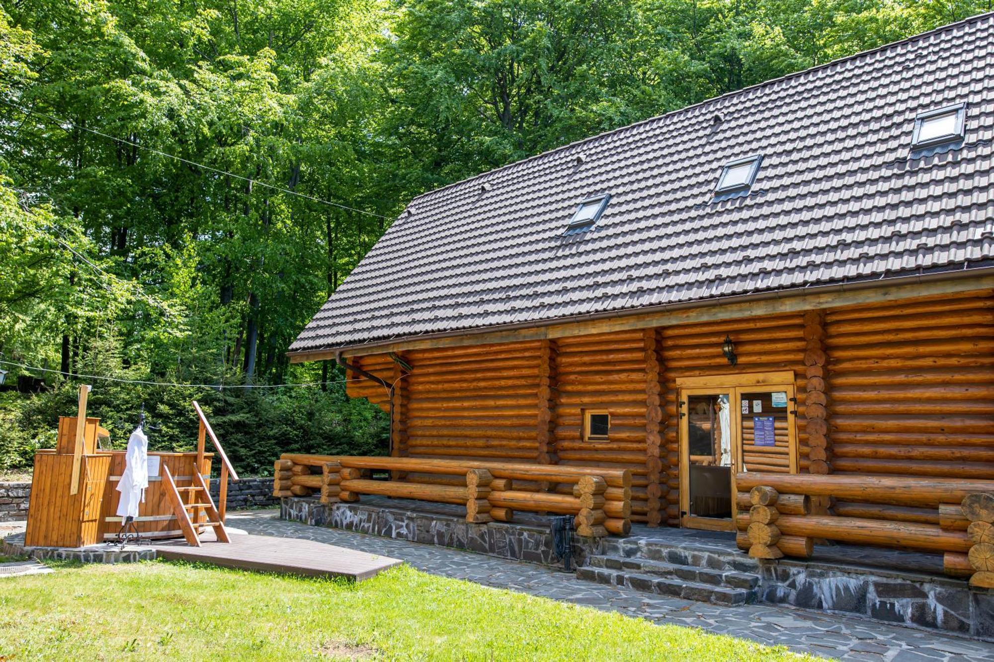 3⋆ Turist Suior Cota 1000 ≡ Baia-sprie, Romania ≡ Lowest Booking Rates 